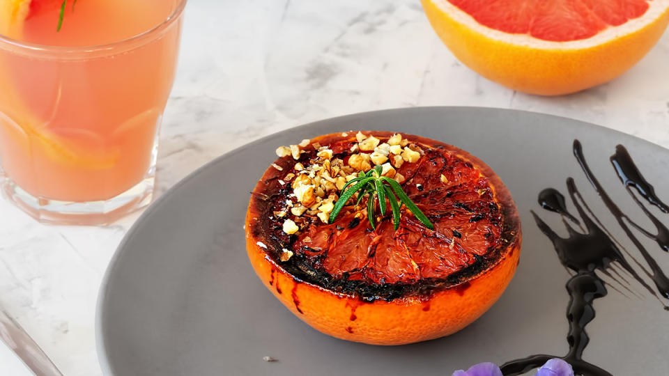 Broiled 1/2 grapefruit on plate