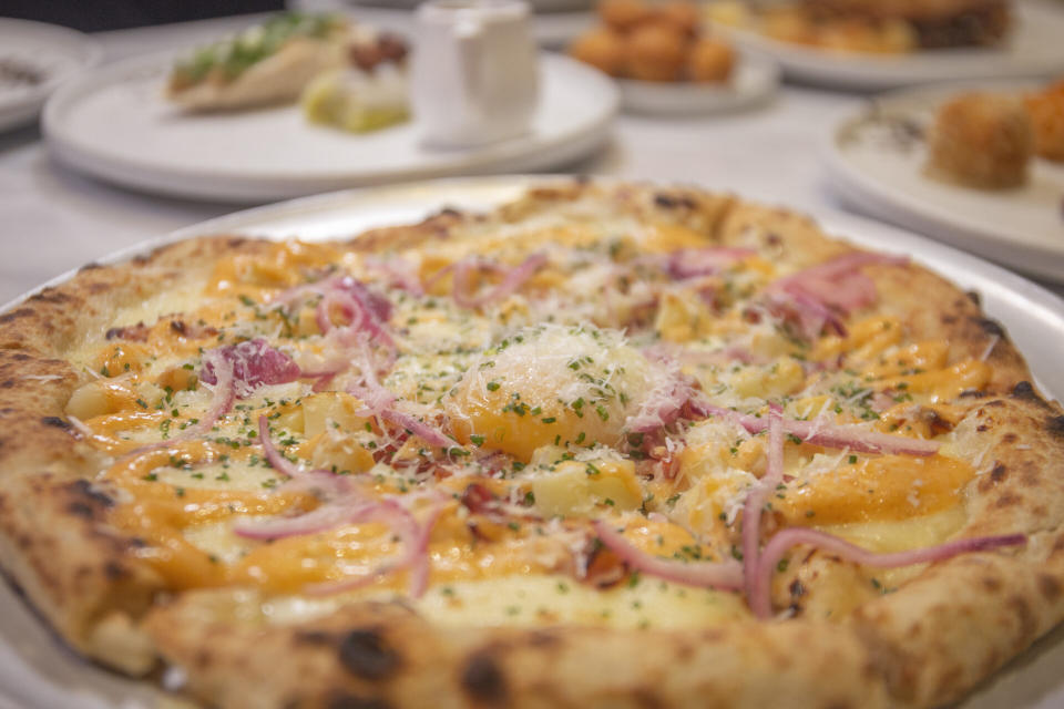 A Cube Bistro - Breakfast Pizza