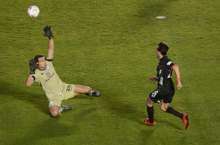 Cristian Bernardi, un volante con gol que sigue en Colón y que ya le convirtió un gol a River en el último partido