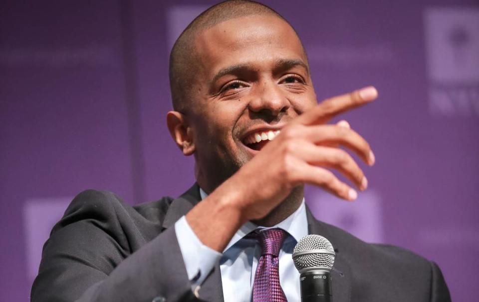 Bakari Sellers made history in 2006 when he became a member of the South Carolina House of Representatives. This made him the youngest African American elected to office at the time. He was named to TIME’s “40 Under 40” list in 2010, and The Root’s 100 Most Influential African Americans list in 2014 and 2015.