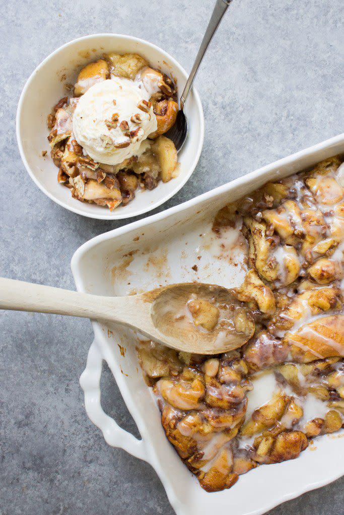 Cinnamon Roll Cobbler