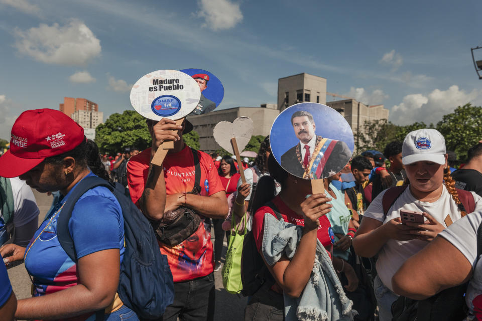 Simpatizantes del presidente Nicolás Maduro este mes en Caracas. Maduro ha advertido de la posibilidad de un “baño de sangre” si no gana las elecciones. (Adriana Loureiro Fernandez/The New York Times)
