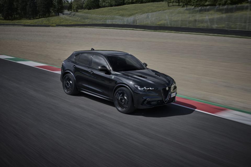 2024 alfa romeo stelvio quadrifoglio super sport european spec