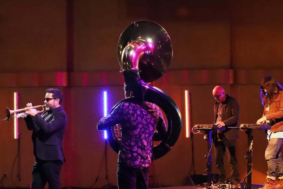 Bostich + Fussible en el Levitt Pavilion.