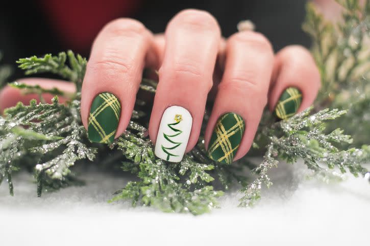 christmas tree and plaid nail art design