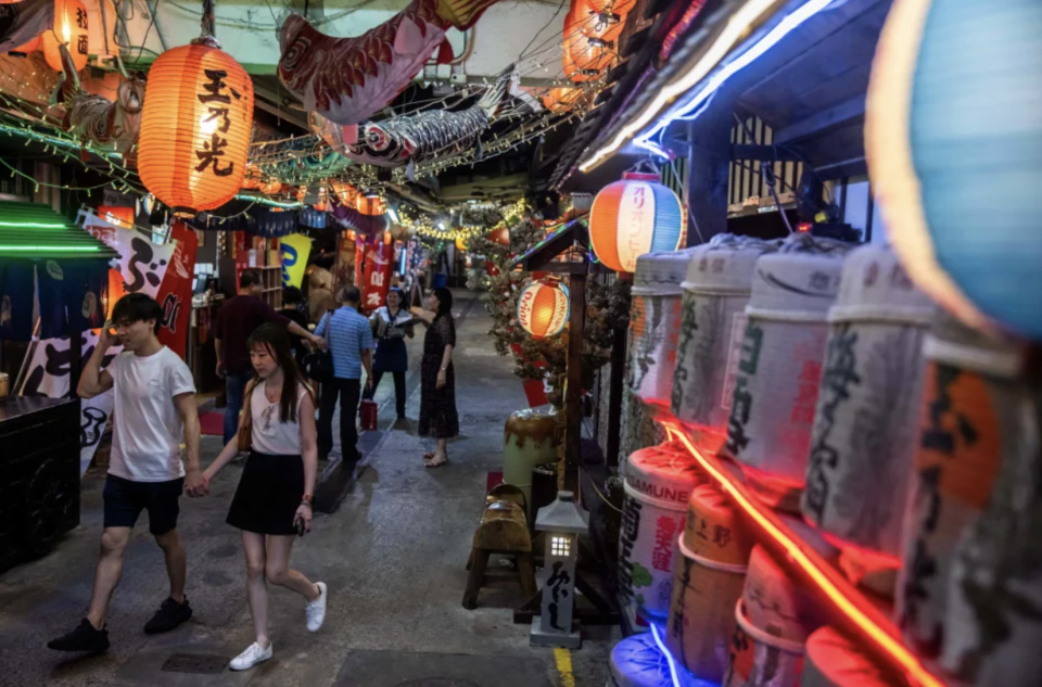 北上加外遊 港餐飲受夾擊