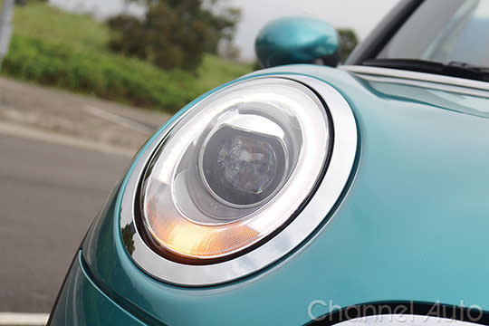 蔚藍的上空尤物 Mini Cooper S Cabrio