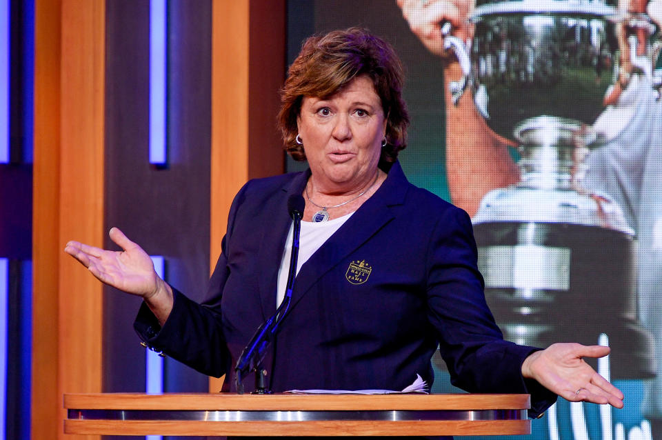 Meg Mallon is on stage as she is inducted into the World Golf Hall Of Fame on September 26, 2017 in <a class="link " href="https://sports.yahoo.com/soccer/teams/new-york-city-fc/" data-i13n="sec:content-canvas;subsec:anchor_text;elm:context_link" data-ylk="slk:New York City;sec:content-canvas;subsec:anchor_text;elm:context_link;itc:0">New York City</a>. (Photo by Roy Rochlin/Getty Images)