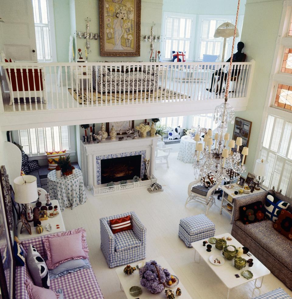 <h1 class="title">Living room in the Long Island home of Gloria Vanderbilt and Wyatt Cooper</h1><cite class="credit">Photographed by Horst P. Horst, <em>Vogue</em>, April 1971</cite>