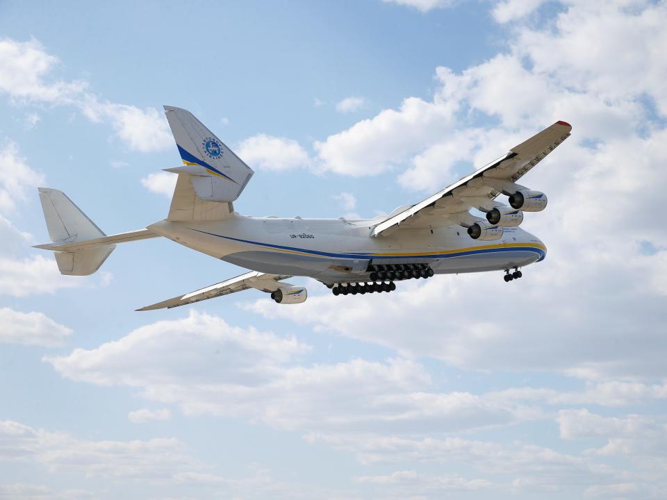 Antonov AN-225