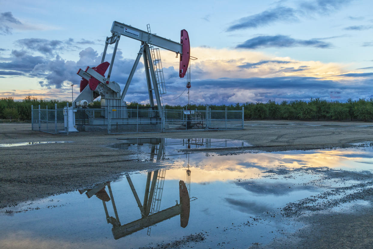 A pump jack and surface water at oil well and fracking site in California's&nbsp;San Joaquin Valley.&nbsp; (Photo: Education Images via Getty Images)