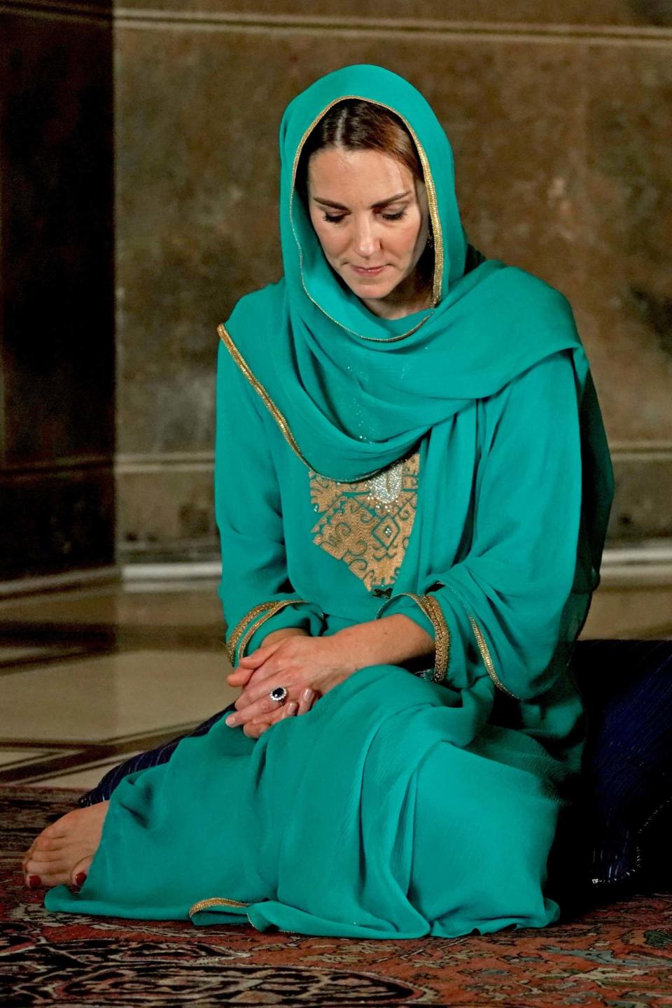 The Duchess of Cambridge during her visit to Badshahi Mosque (PA)