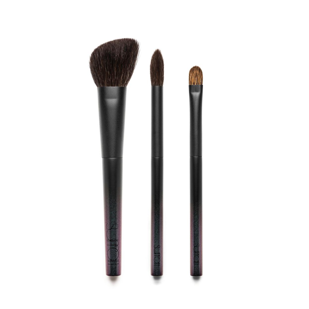 <p><a href="https://go.redirectingat.com?id=74968X1596630&url=https%3A%2F%2Fwww.surrattbeauty.com%2Fcollections%2Fall-tools%2Fproducts%2Fbrush-trio&sref=https%3A%2F%2Fwww.harpersbazaar.com%2Fbeauty%2Fmakeup%2Fg4737%2Fholiday-makeup-brush-sets%2F" rel="nofollow noopener" target="_blank" data-ylk="slk:Shop Now;elm:context_link;itc:0;sec:content-canvas" class="link rapid-noclick-resp">Shop Now</a></p><p>Artistique Brush Trio</p><p>$198.00</p><span class="copyright">Surratt Beauty</span>