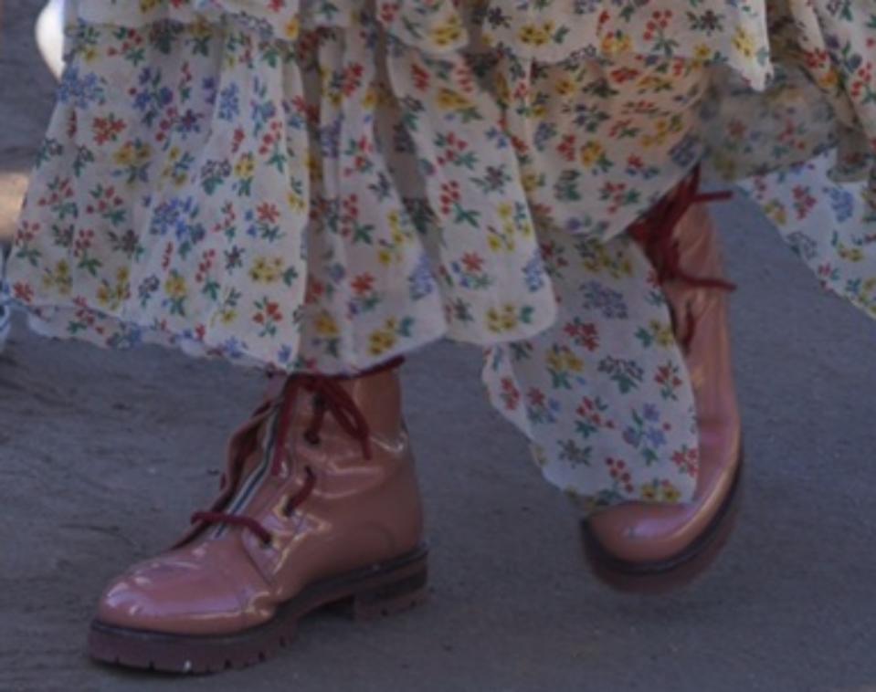 Busy Philipps boots