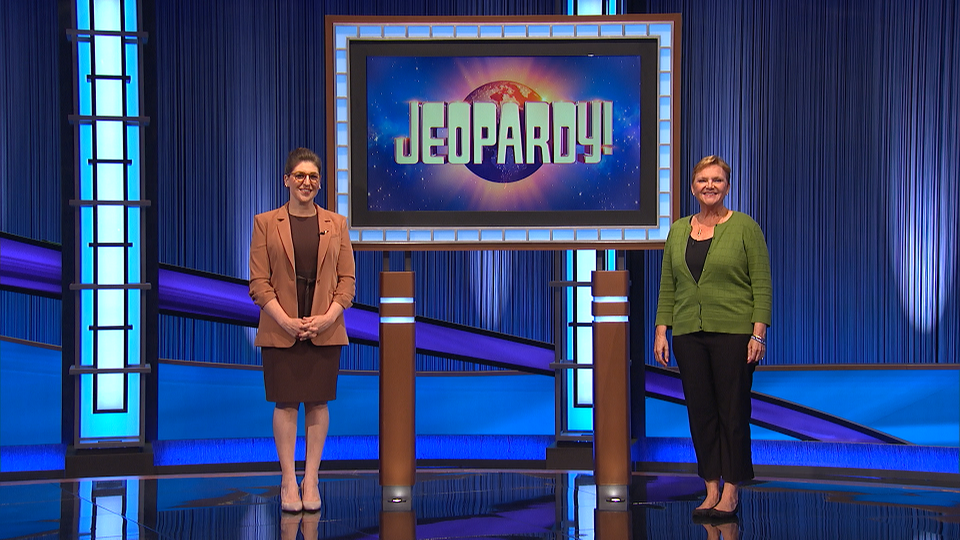 Eleanor Dixon, 59, of Vero Beach, stands with  Mayim Bialik, host of 'Jeopardy!'. Dixon competed on the show July 1, 2022.