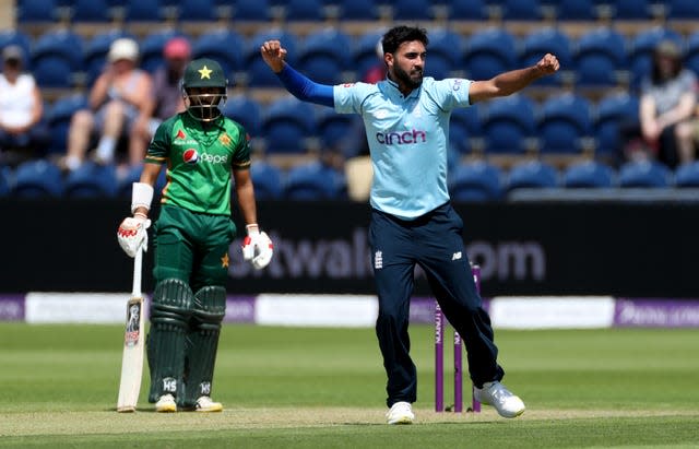 Saqib Mahmood impressed on his return for England