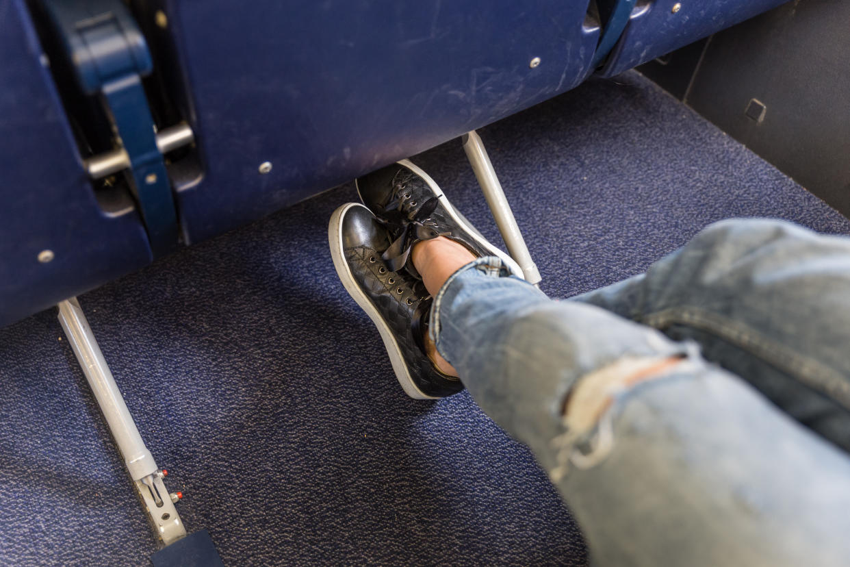 Die Schuhe sollten im Flieger lieber anbleiben (Symbolbild: Getty Images)