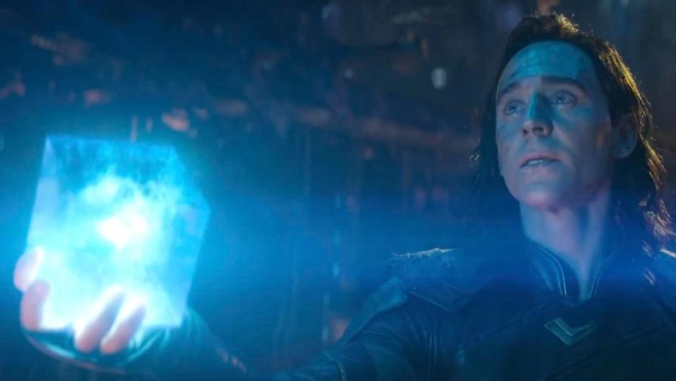 Loki holds the tesseract in Infinity War, for Thor and Loki MCU Reunion piece