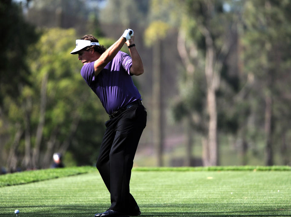 PACIFIC PALISADES, CA - FEBRUARY 18: Phil Mickelson hits driver on the second hole during the third round of the Northern Trust Open at the Riviera Country Club on February 18, 2012 in Pacific Palisades, California. (Photo by Harry How/Getty Images)