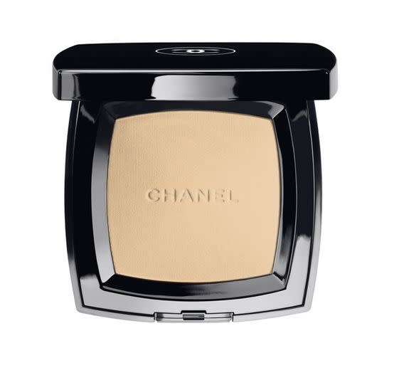 $45, <a href="http://www.chanel.com/en_US/fragrance-beauty/Makeup-Powder-POUDRE-UNIVERSELLE-COMPACTE-88616" target="_blank">Chanel.com</a>