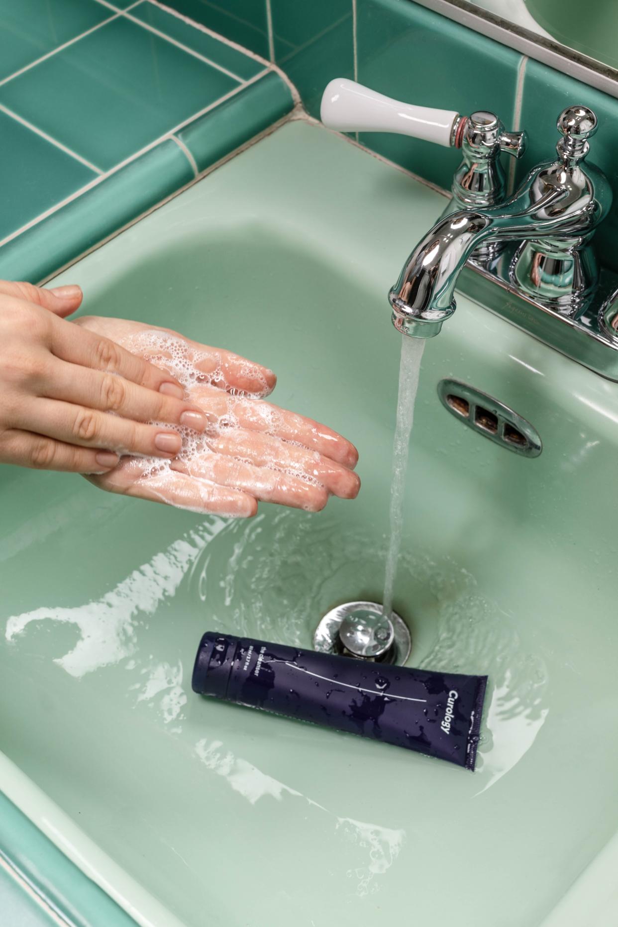 If you touch these 6 things, you definitely must wash your hands