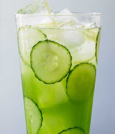 grey goose cucumber fizz