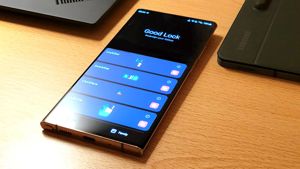 A shot of a Samsung Note 20 Ultra on a table, running Samsung's Good Lock app