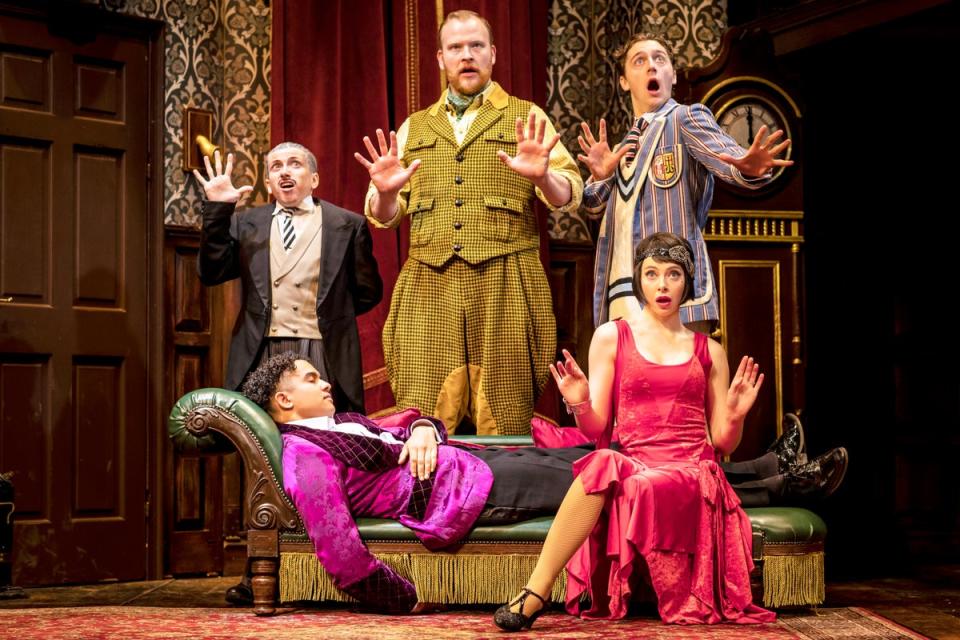 The Play That Goes Wrong (The Play That Goes Wrong)