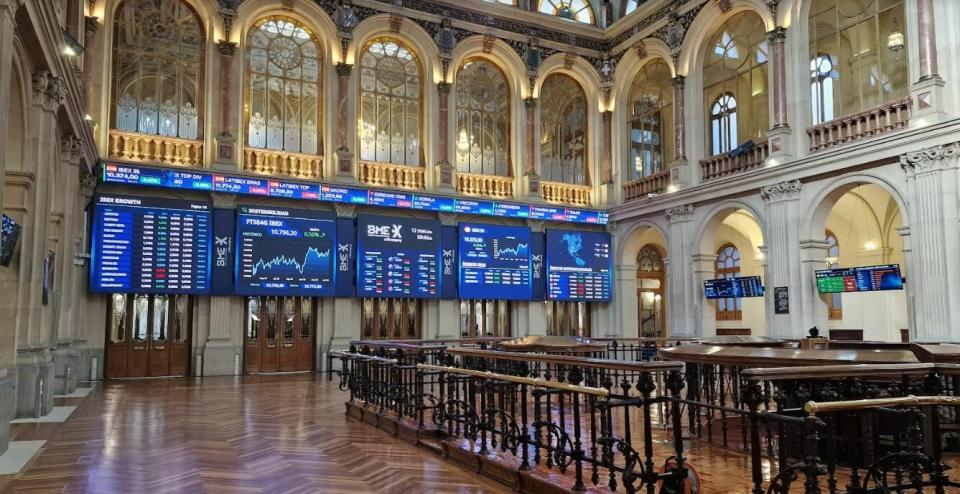 El Ibex 35 despega con Wall Street y cierra sobre los 11.150 puntos, a pesar de la caída de los grandes valores