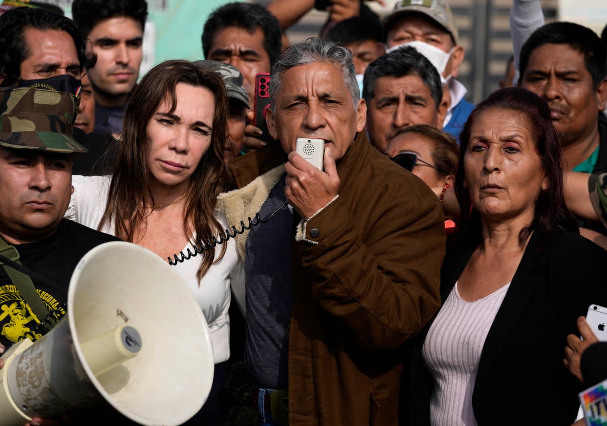 PERÚ-EXPRESIDENTE HERMANO (AP)