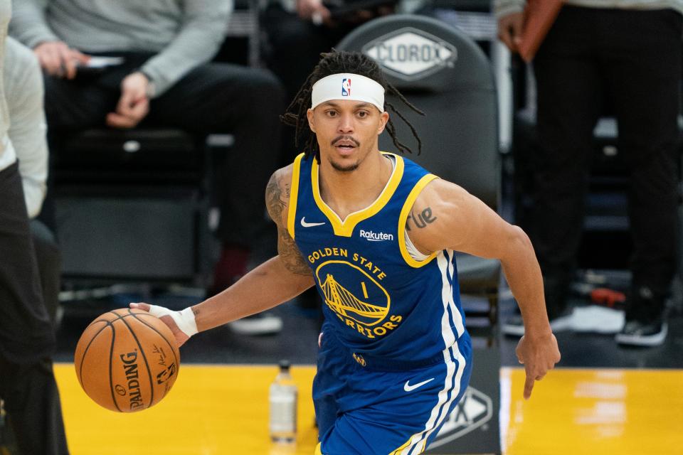 Golden State Warriors guard Damion Lee, who hasn't played since April 19, tested positive for COVID-19 on April 21 despite being vaccinated.