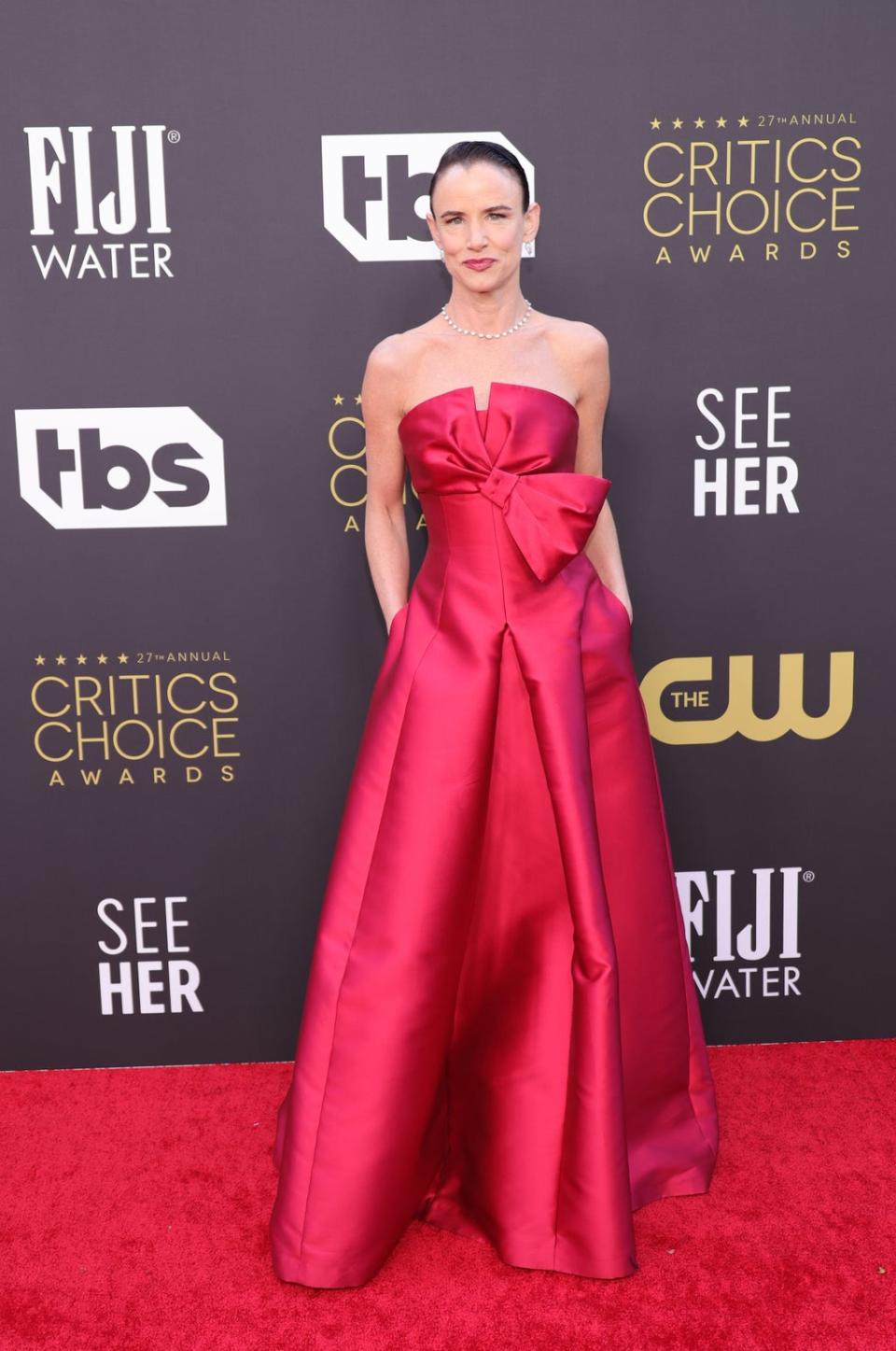 Juliette Lewis in a dramatic red gown (Getty Images)