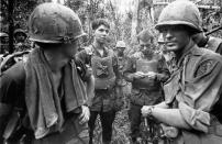 <p>US marines in the jungle on November 4, 1968 during the Vietnamese War. (Photo: Terry Fincher/Daily Express/Hulton Archive/Getty Images) </p>