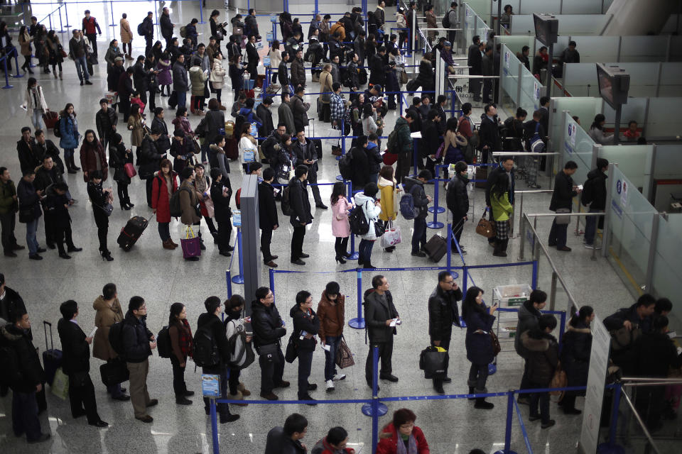 <p>China ist gleich dreimal in der Top Ten vertreten. Der Shanghai Pudong International Airport macht den Anfang mit 70 Millionen Passagieren. (Foto: APimages) </p>