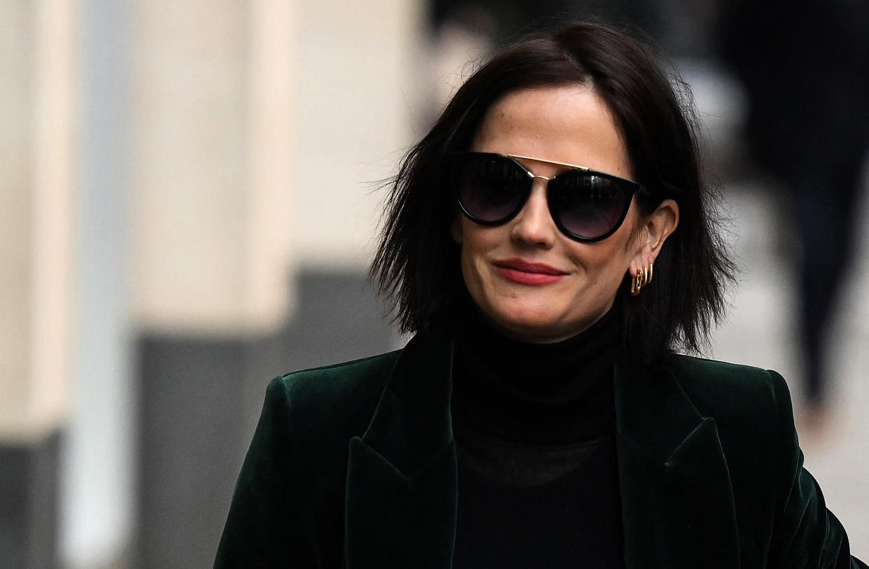 French actress Eva Green arrives at the Rolls Building, High Court, as she is due to give evidence in a battle with a production company, in central London, on January 30, 2023. - A lengthy legal dispute over a never-made film starring French actress Eva Green reached London's High Court on January 26, 2023. The 42-year-old actress is suing the UK-based production company White Lantern Film, claiming she is still entitled to her fee of $1 million (£810,000) for the aborted sci-fi project called 