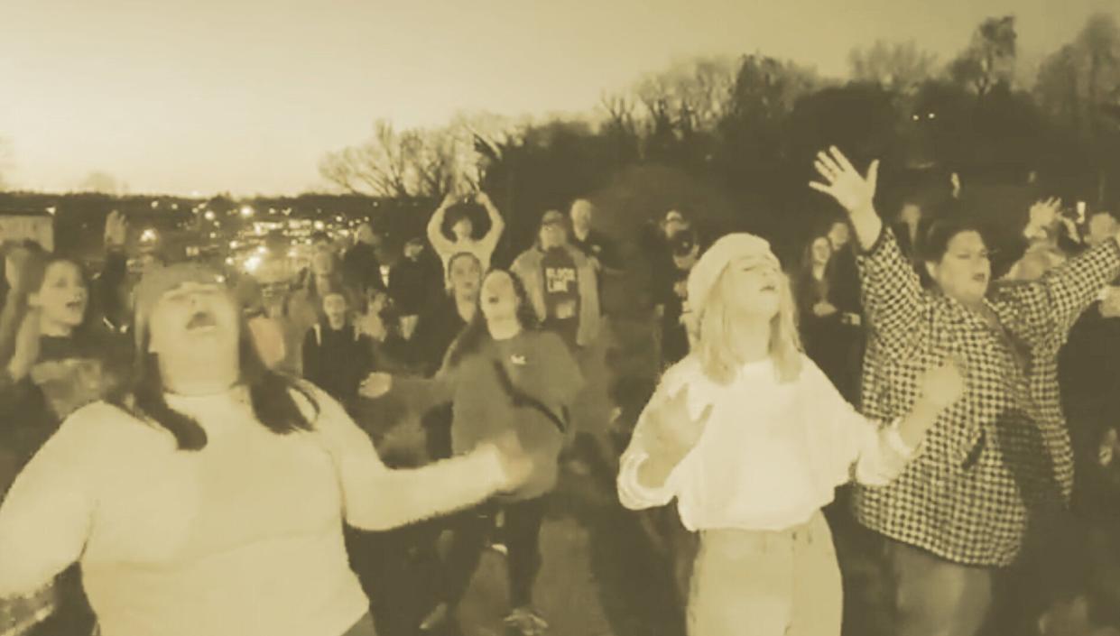 In this January photo, protesters gather outside a Planned Parenthood clinic in Knoxville, Tennessee, to pray against abortion. (Photo: PastorKenPeters/Facebook)