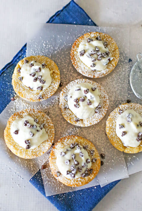 Cannoli Sugar Cookie Cups