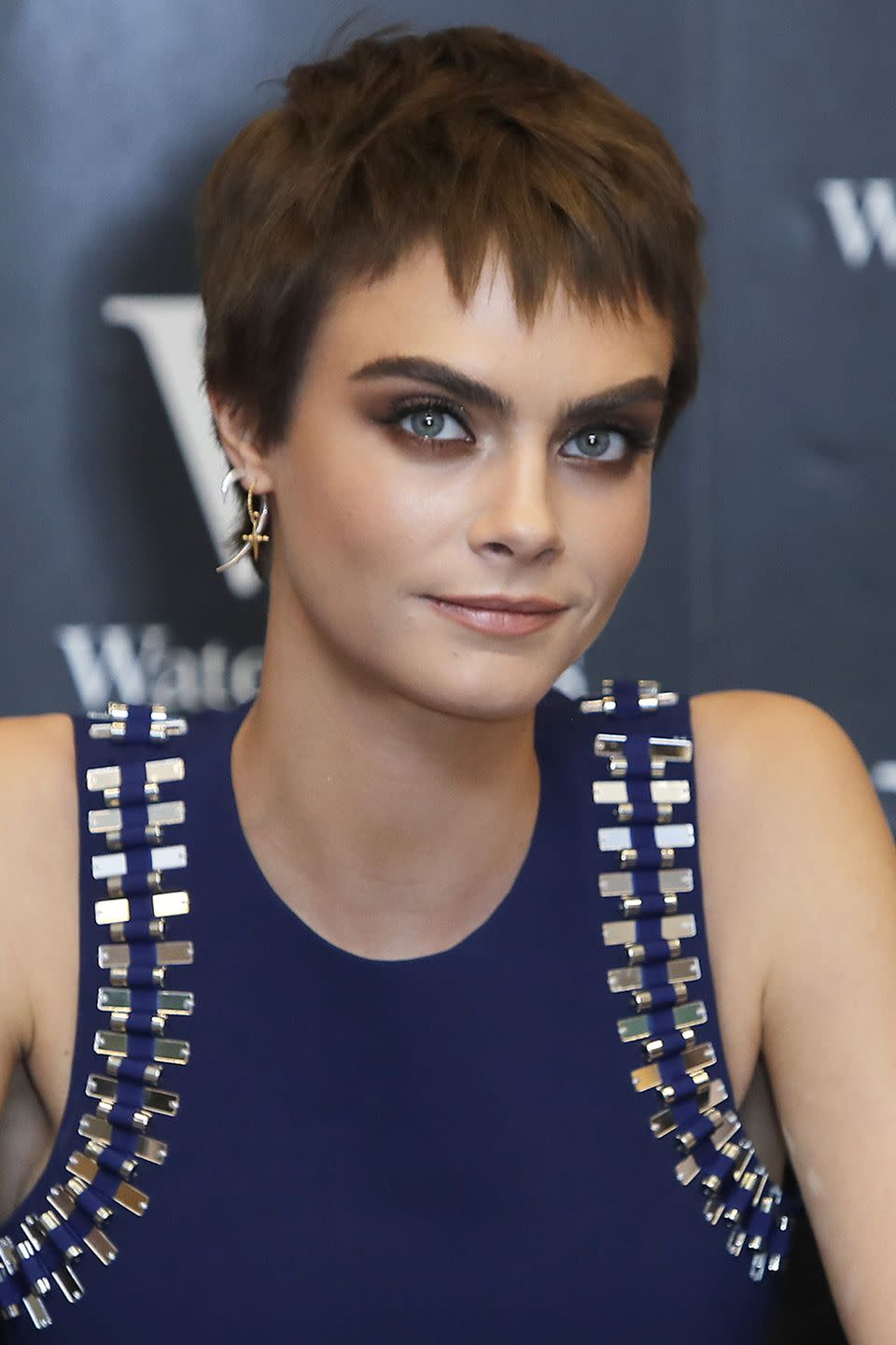 <p>Having been rocking a white-blonde crop for several weeks, Cara Delevingne gave her pixie cut a chocolate-brown makeover.</p>