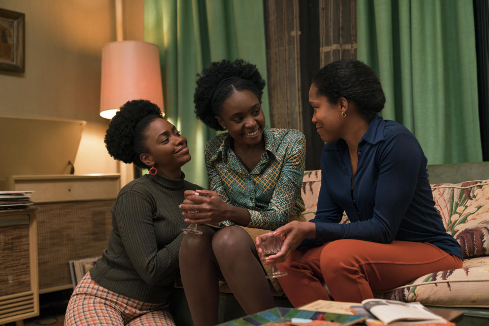 (l to r.) Teyonah Parris as Ernestine, KiKi Layne as Tish, and Regina King as Sharon star in Barry Jenkins' IF BEALE STREET COULD TALK, an Annapurna Pictures release.