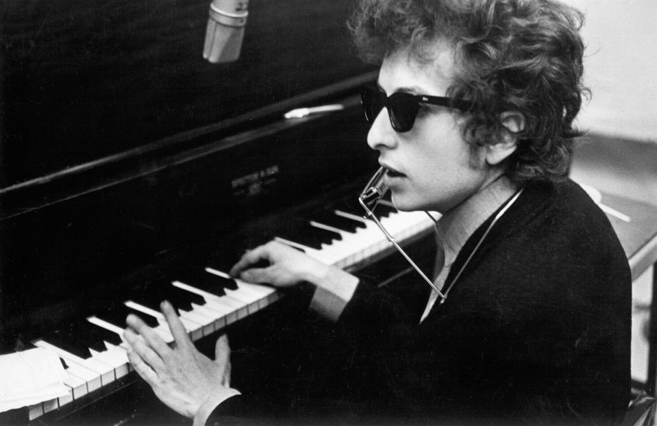 <h1 class="title">Bob Dylan Records 'Highway 61 Revisited'</h1><cite class="credit">Michael Ochs Archives/Getty Images</cite>