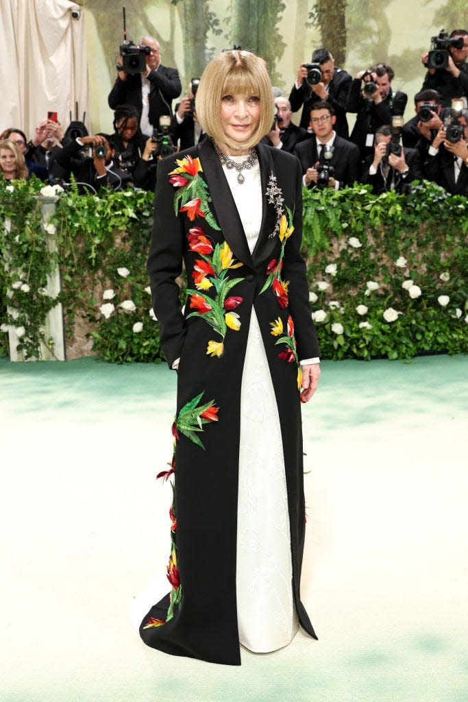 Anna Wintour attends the 2024 Met Gala.