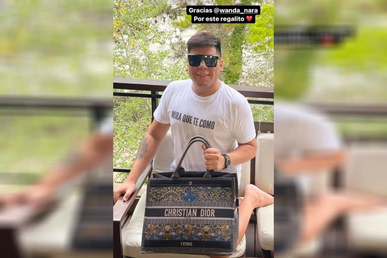 Mariano de la Canal reveló qué hará con la cartera que le regalo su ídola, Wanda Nara