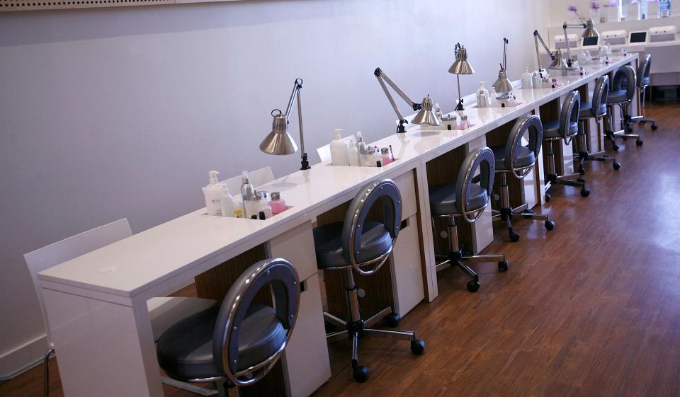 MiniLuxe salon at the Derby Street Shops in Hingham is hosting a mother-daughter day during February vacation week.