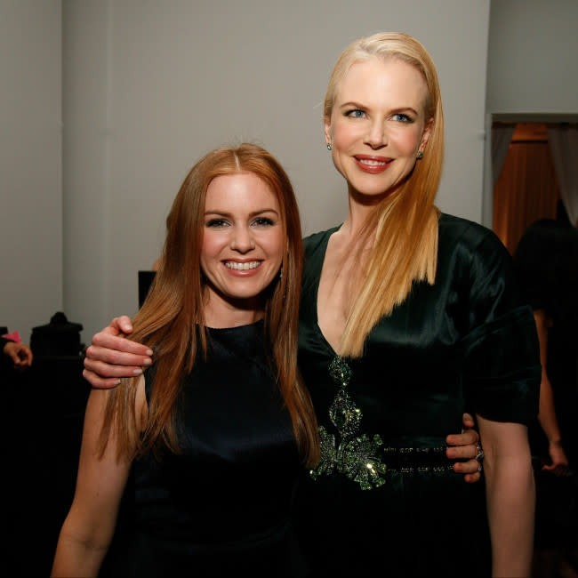 Isla Fisher se apoya en NIcole Kidman en medio de su divorcio de Sacha Baron Cohen credit:Bang Showbiz