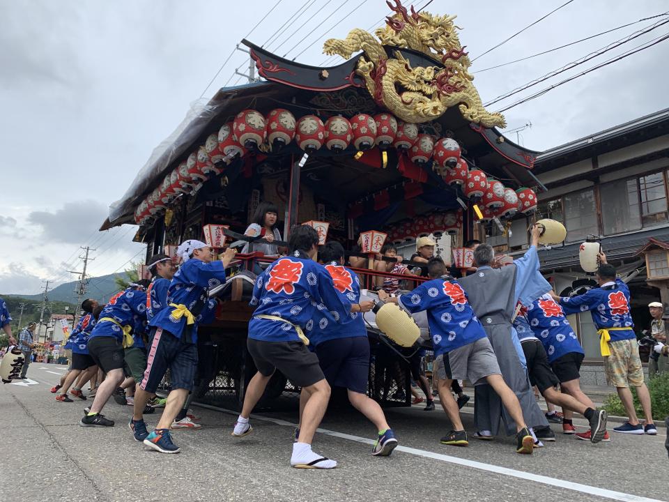 「會津田島祇園祭」喧嘩屋台相當刺激。