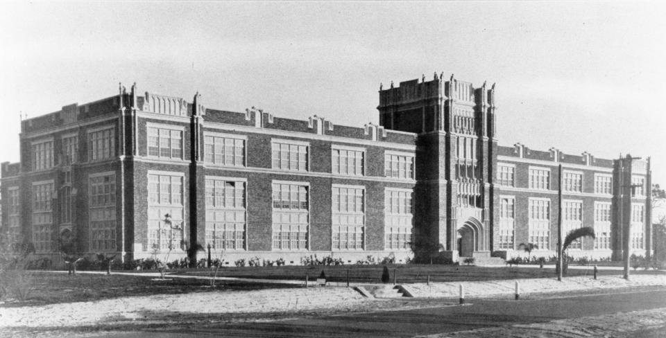 The replacement school opened in 1927 and was said to be the finest school building in the South.