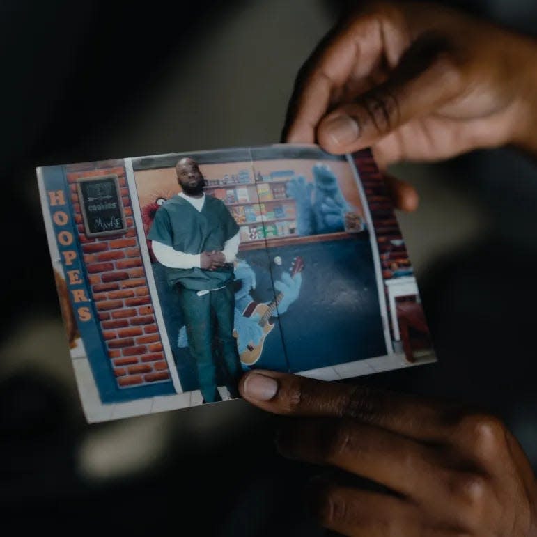 Jayvonna Flemming holds a photo of her twin brother, Jayvon Flemming, who she said was transferred to Waupun Correctional Institution in March.