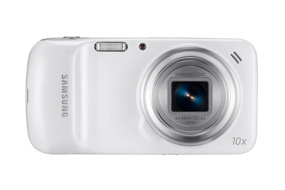 The super-sensitive 16-megapixel BSI (back side–illuminated) sensor allows you to zoom 10x and still take clear shots. (Saumsung photo)