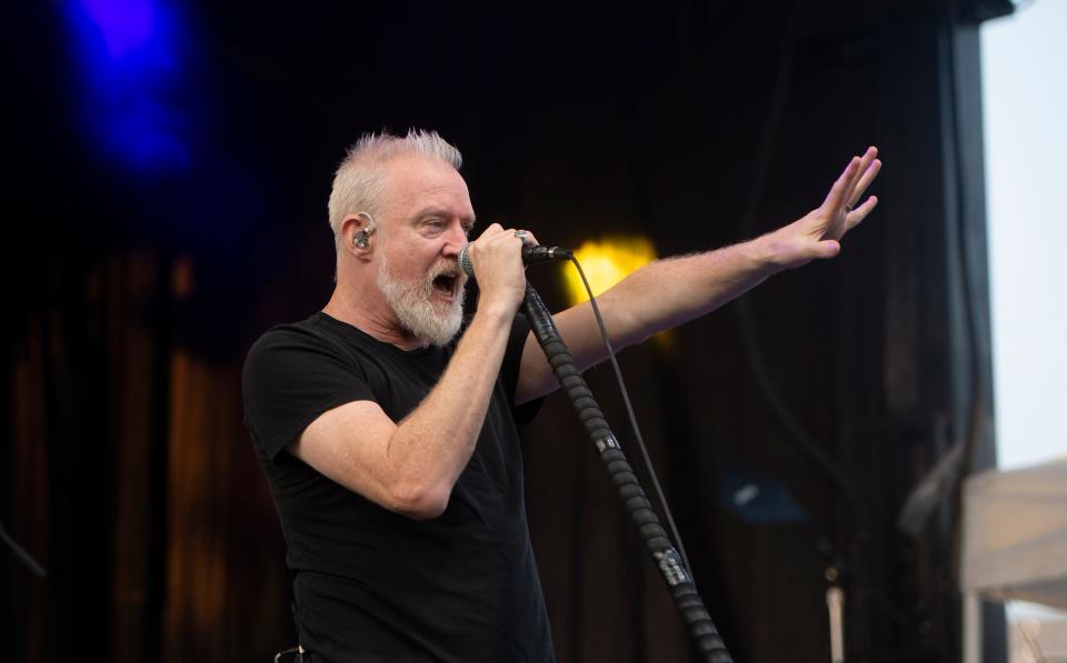 Chris Barron performs with The Spin Doctors in Fort Collins, Colorado. The band kicks off RAGBRAI with a show in Sioux City this summer.