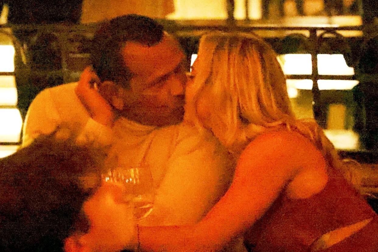 Alex Rodriguez and Kathryne Padgett kiss